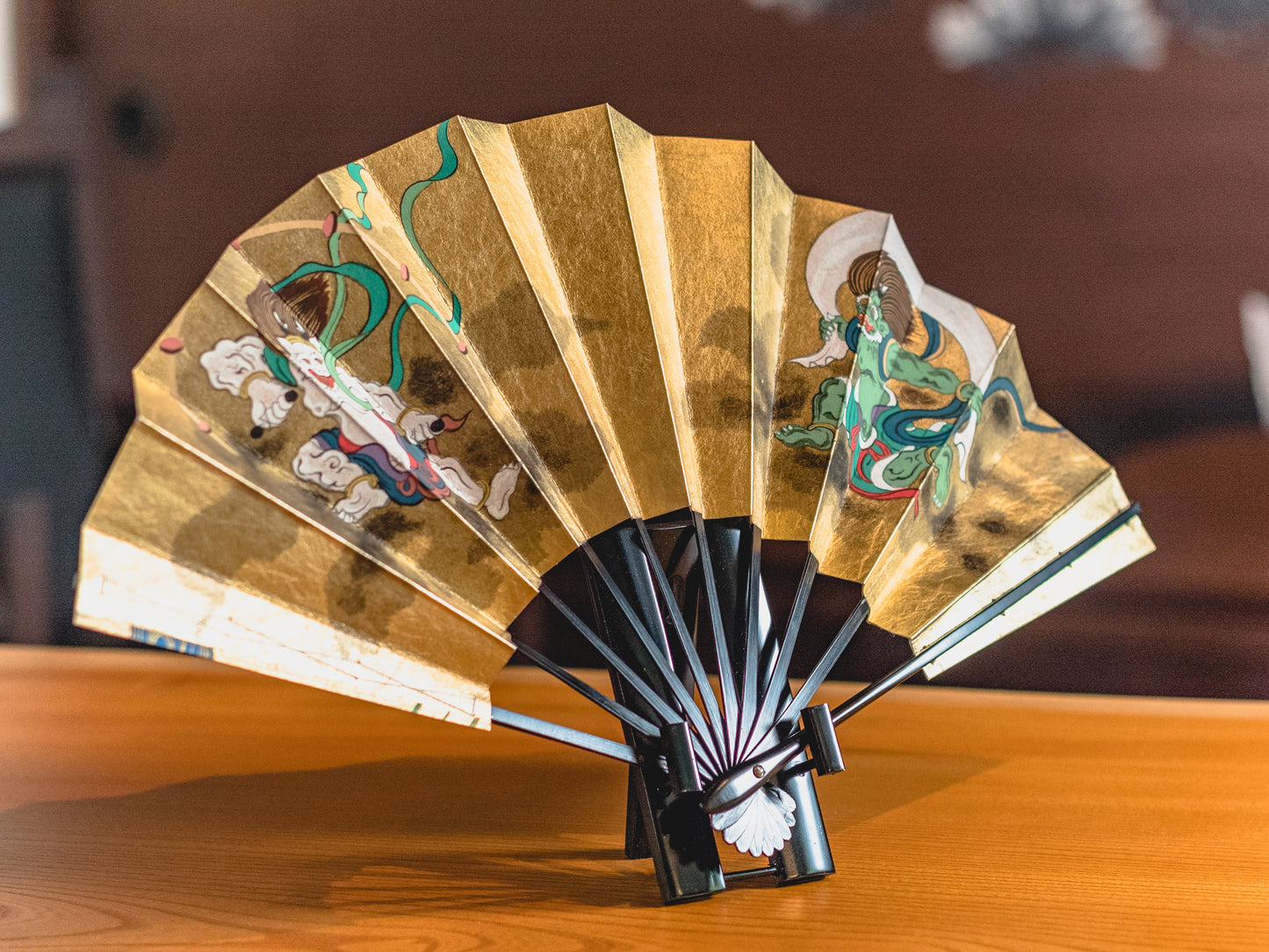 Double-sided Decorative Kyoto Fan "Gods of Wind and Thunder / Flowering plants of summer and autumn"