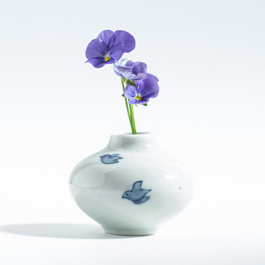 Arita Ware: Tear Bottle "Chidori"