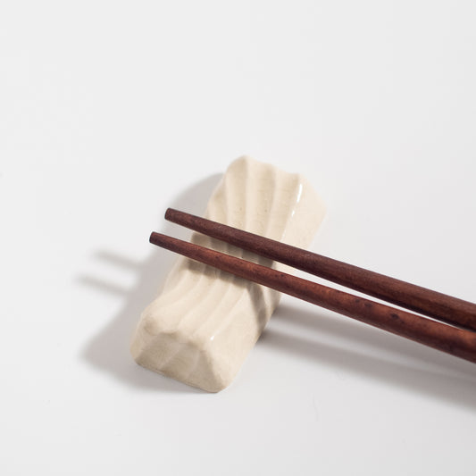 Satsuma Ware: Hamon-Ripple Chopstick Rest