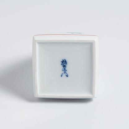 Arita Ware: Triangular Single-flower Vase with Overglaze Enamel Design of Maple Leaves