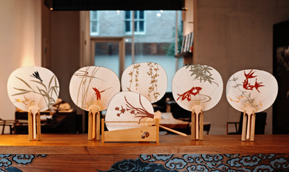 Kyo Uchiwa – Suisen (Daffodil) with Stand